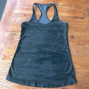 Lululemon Camouflage Tank, Size 10